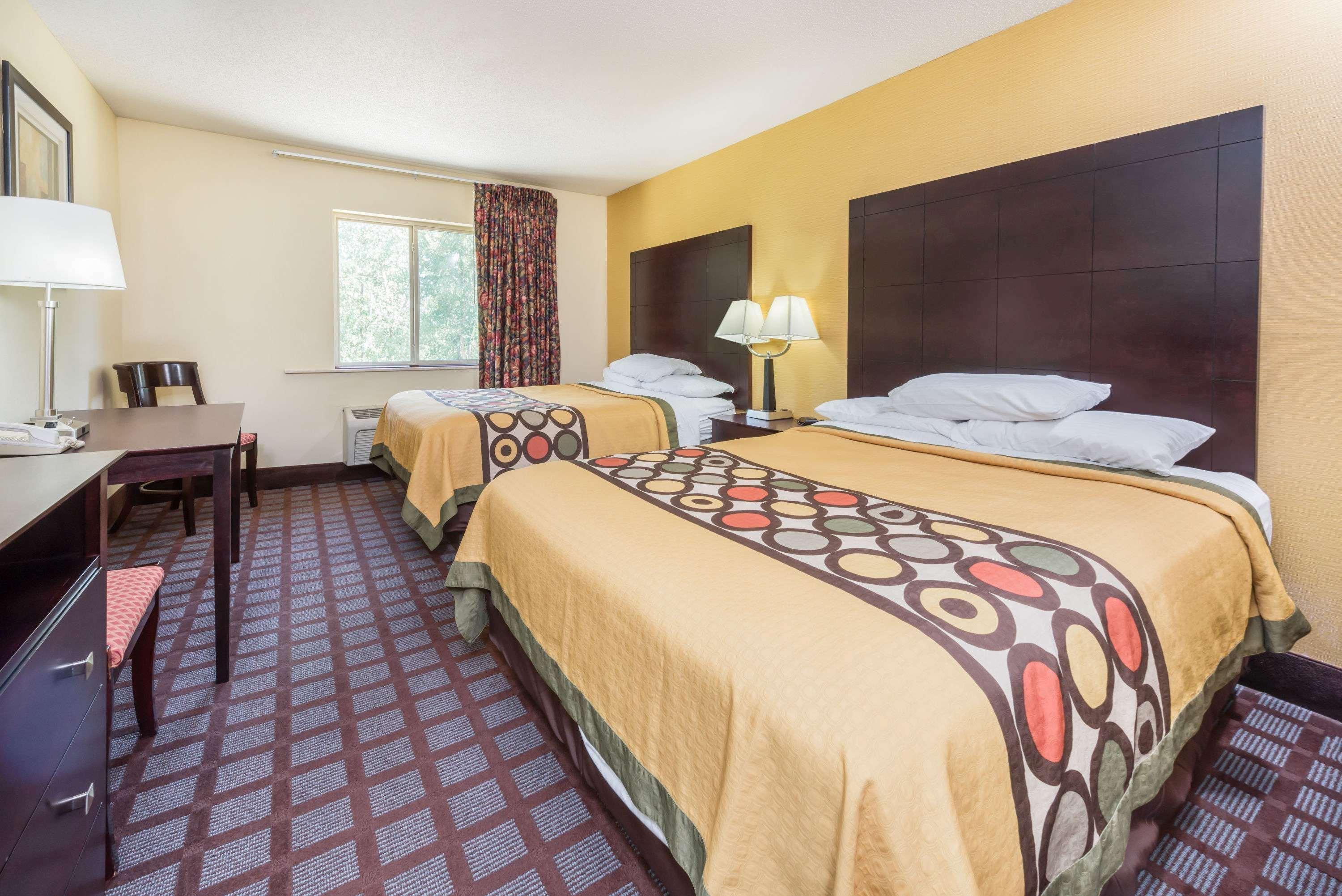 Super 8 By Wyndham Bloomington University Area Extérieur photo