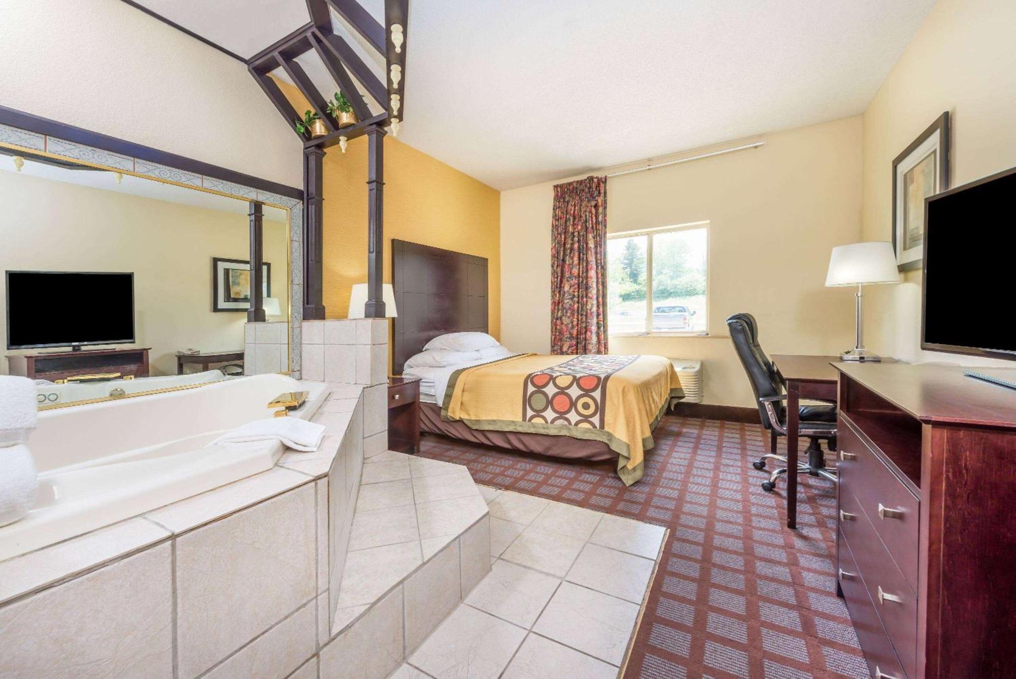 Super 8 By Wyndham Bloomington University Area Extérieur photo